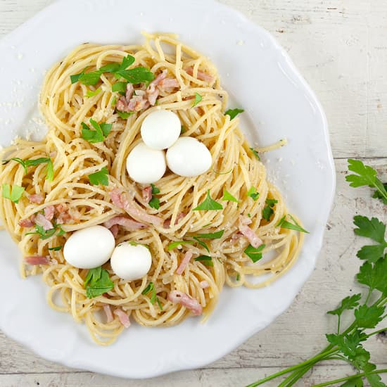 Vogelnestjes pasta met kwarteleitjes