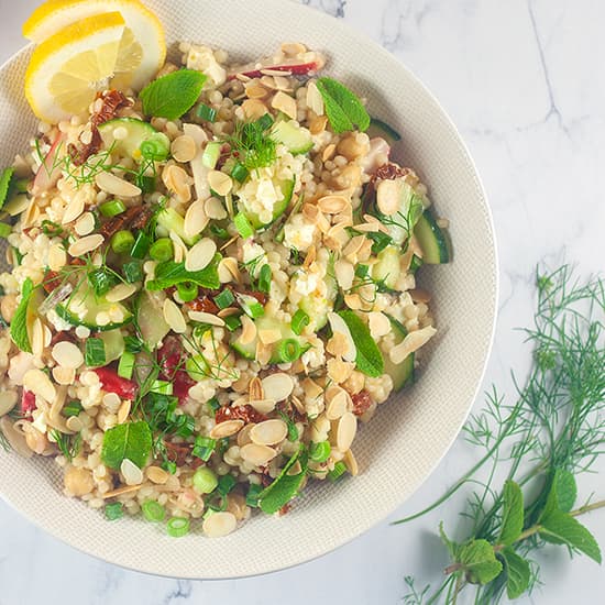 Frisse parelcouscous salade