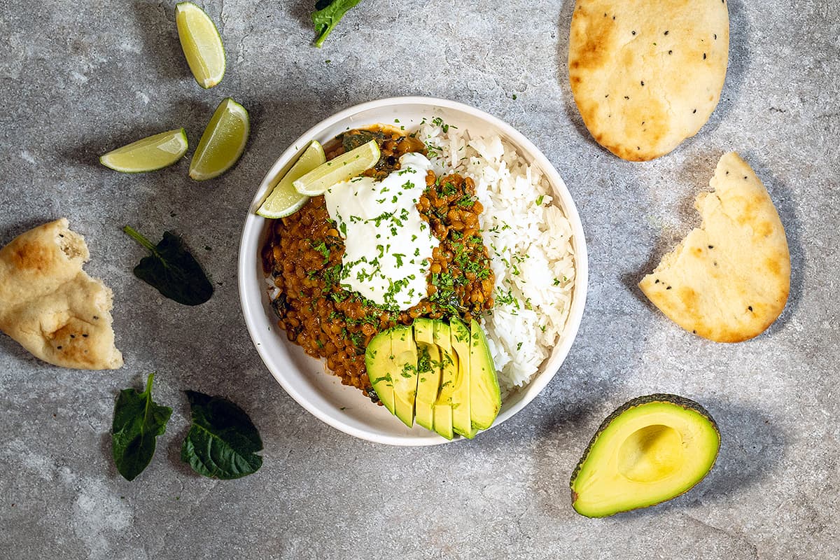 Linzencurry met spinazie