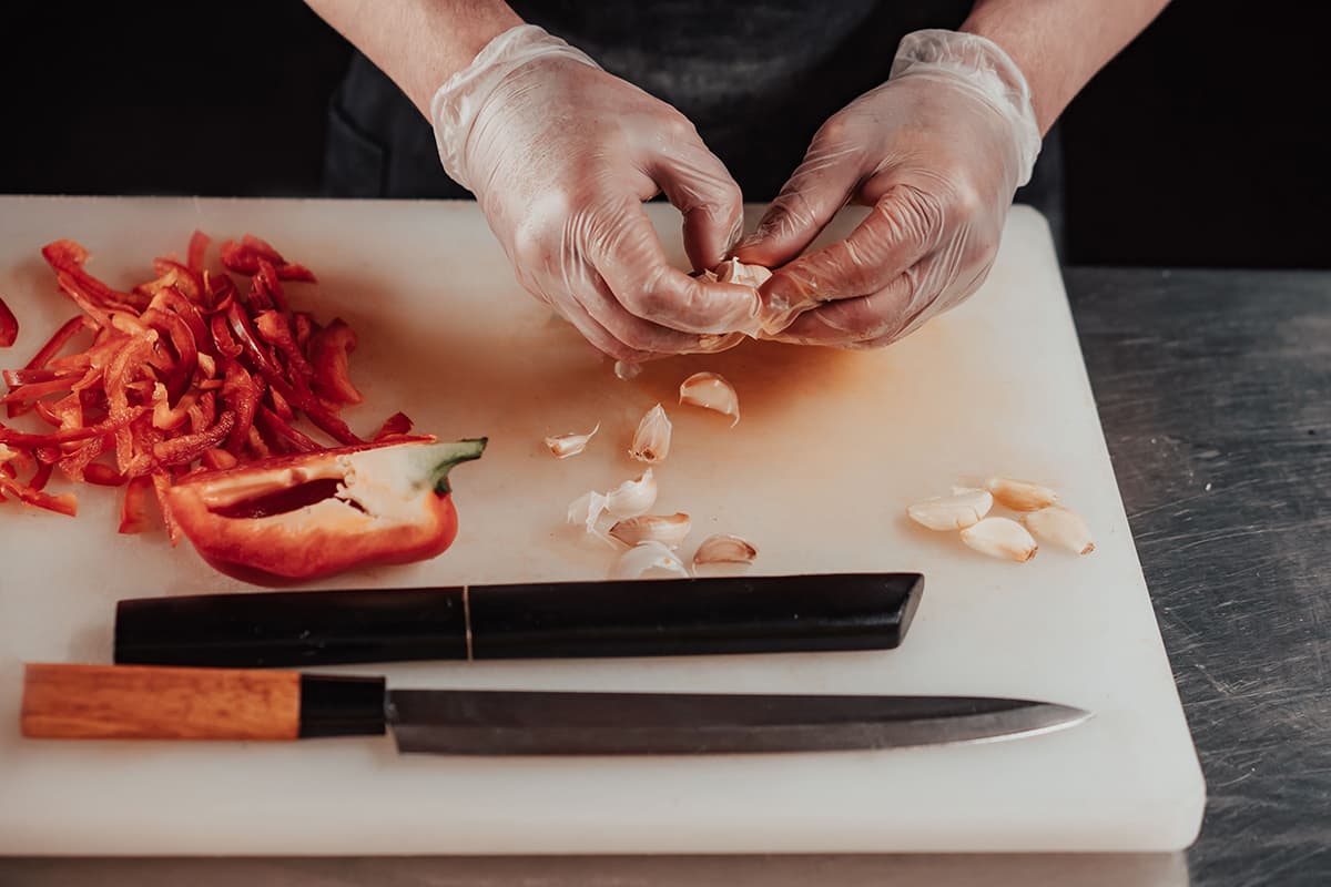 Welk keukenmes gebruik je voor welke ingrediënten?