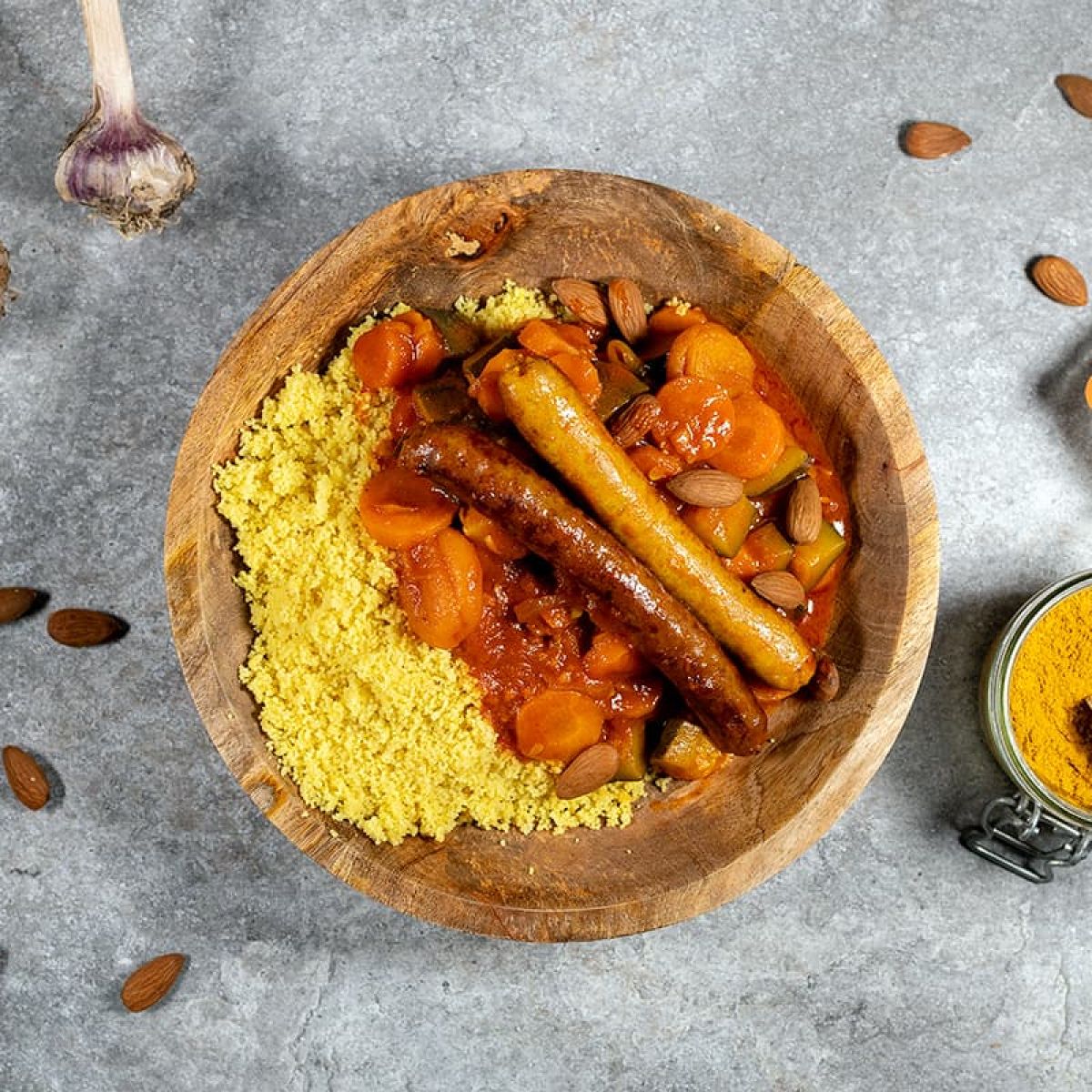 Couscous met groenten en worstjes - heerlijk met amandelen