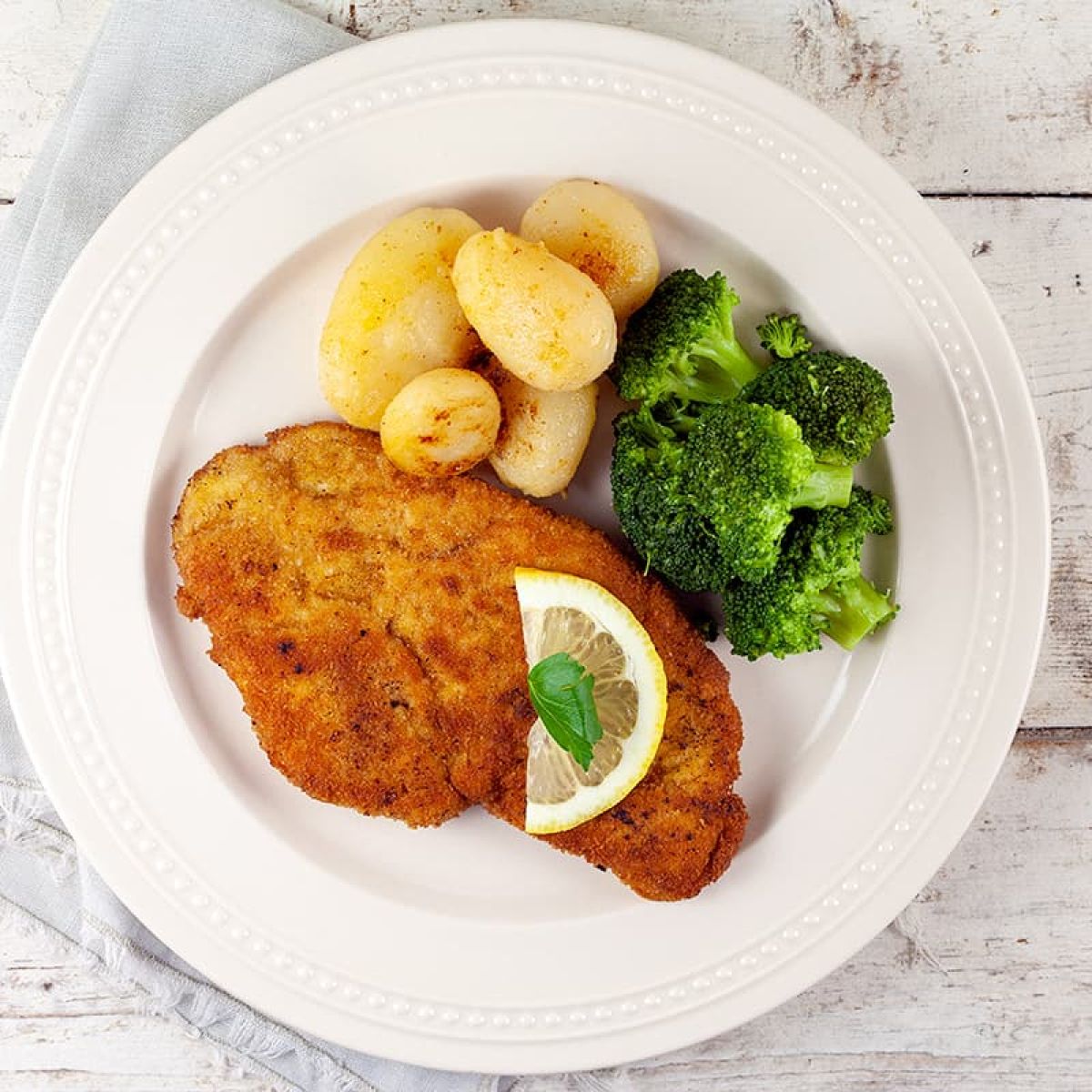Zelfgemaakte kipschnitzel - heerlijk krokant gebakken