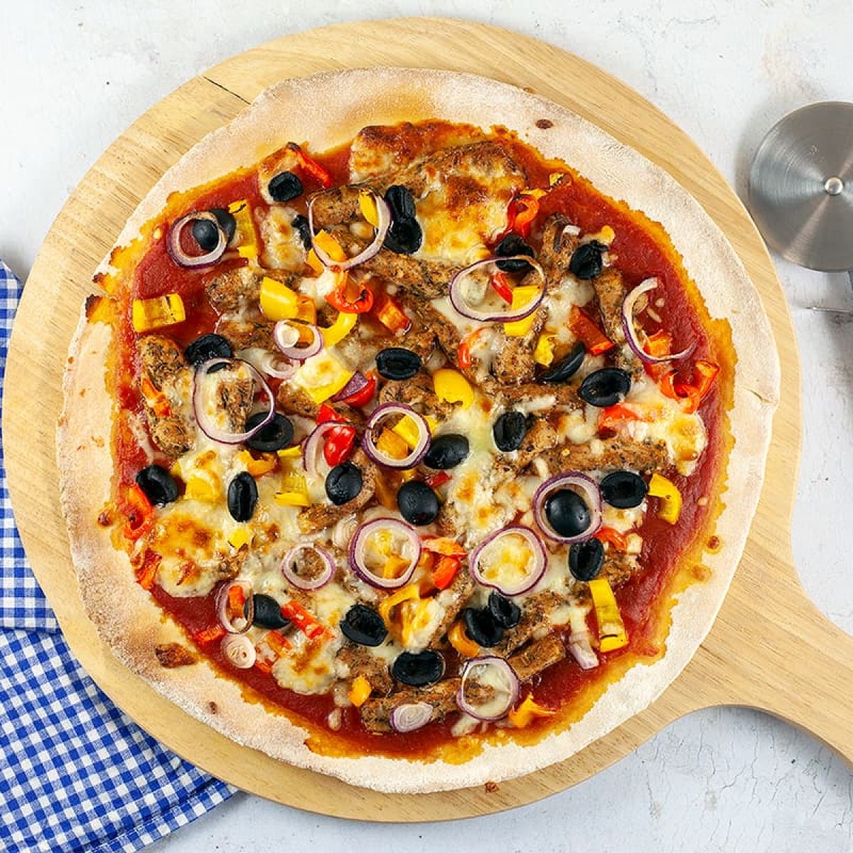 Gyros pizza - makkelijk recept met zelfgemaakt pizzadeeg