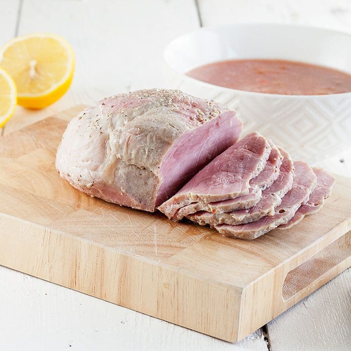 Beenham met pruimen en citroen uit de slowcooker