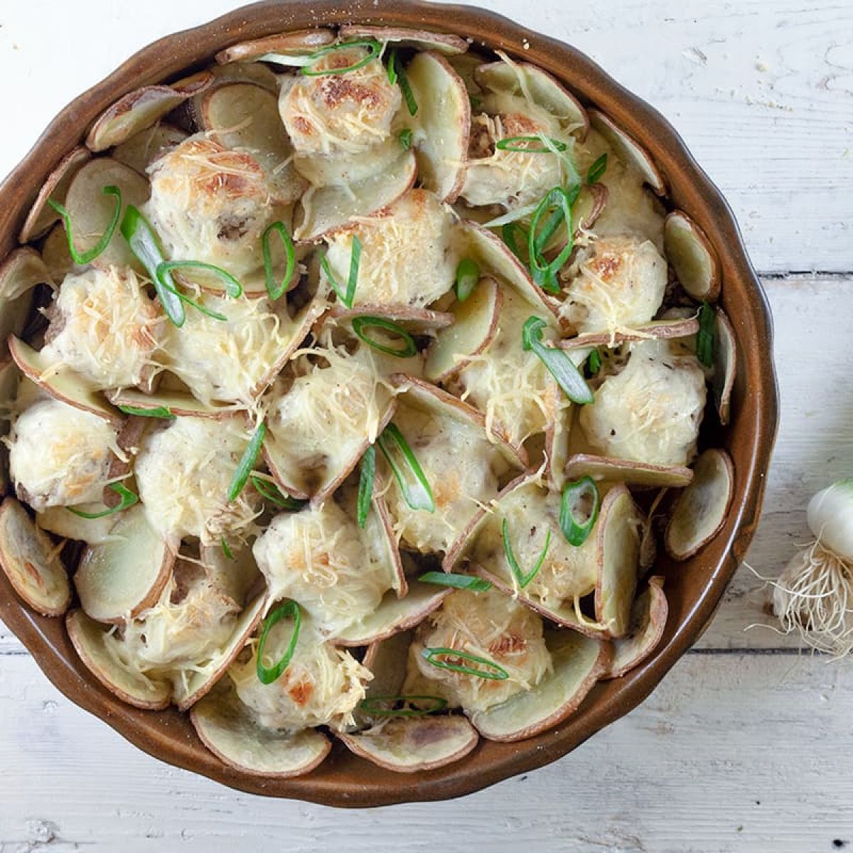 Gehaktballen met aardappels en bechamelsaus - simpel maar erg lekker