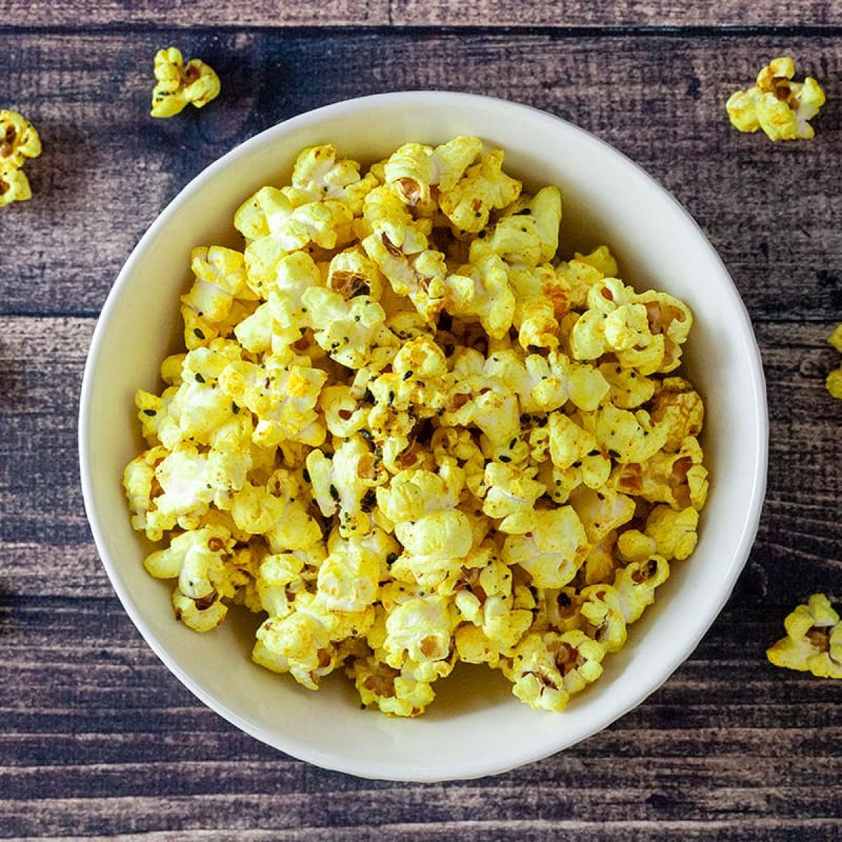 Kruidige popcorn maken op Indiase wijze