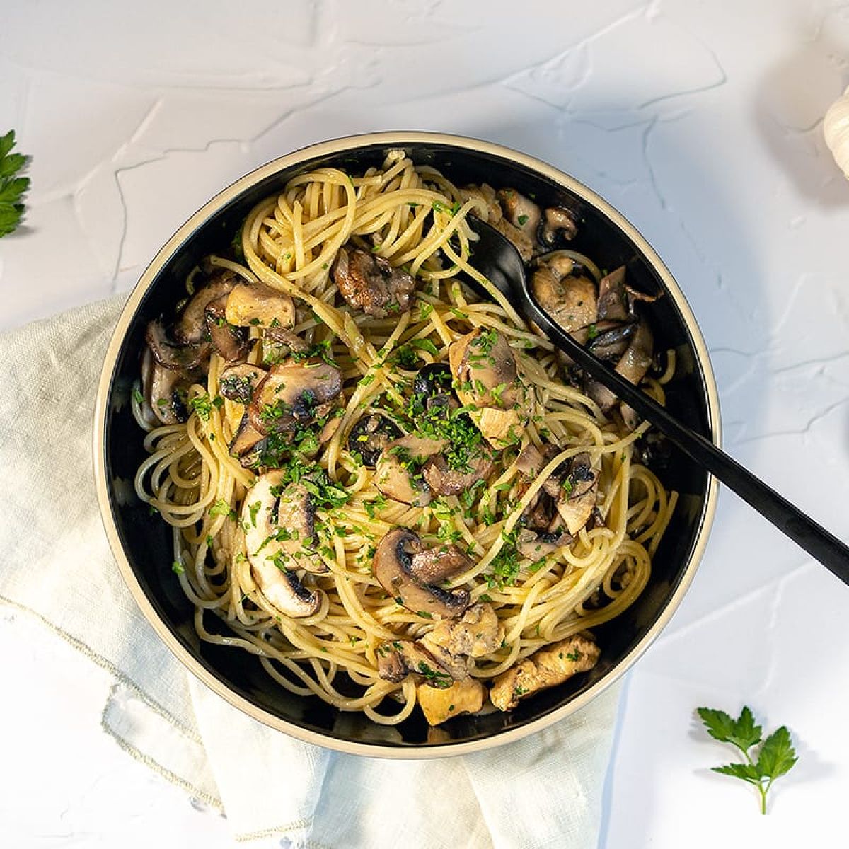 Pasta met champignons en knoflook
