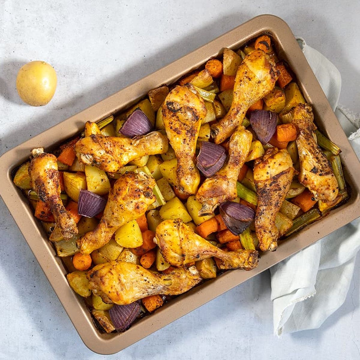 Traybake met kipdrumsticks - makkelijke maaltijd