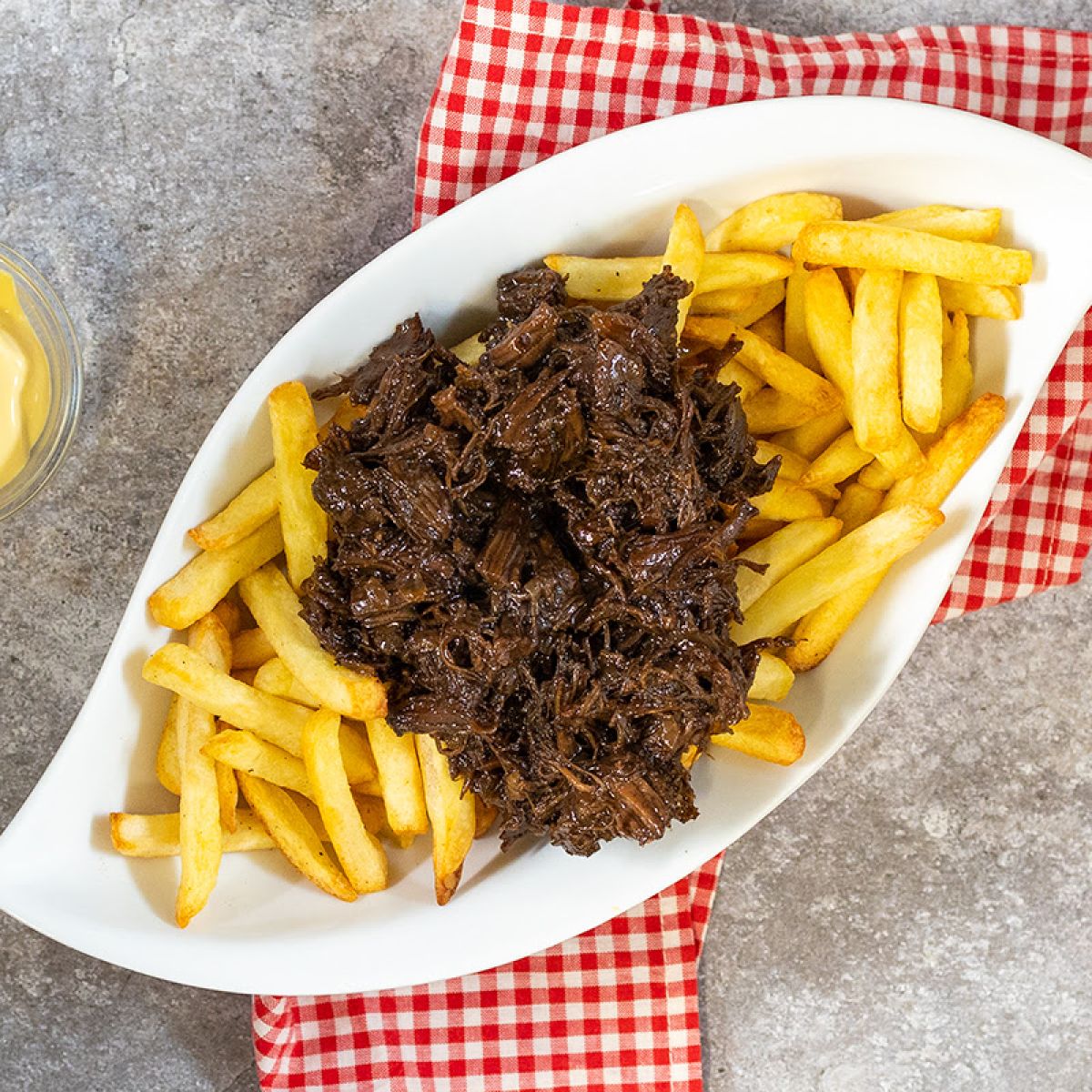 Patatje stoofvlees (friet stoofvlees)