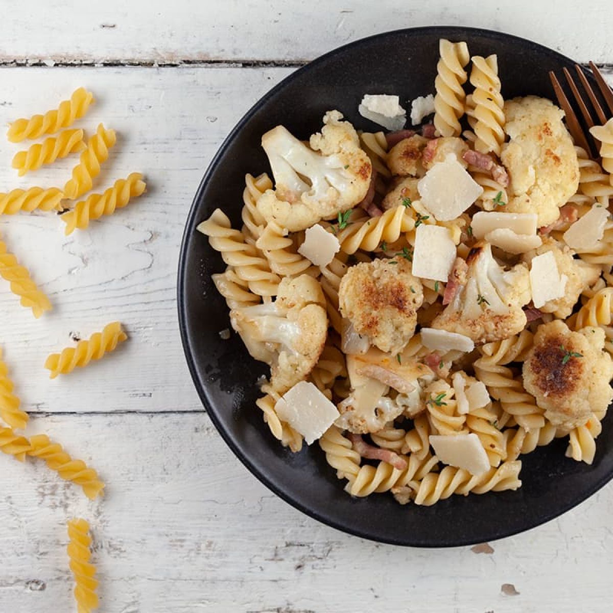 Pasta met gekarameliseerde bloemkool