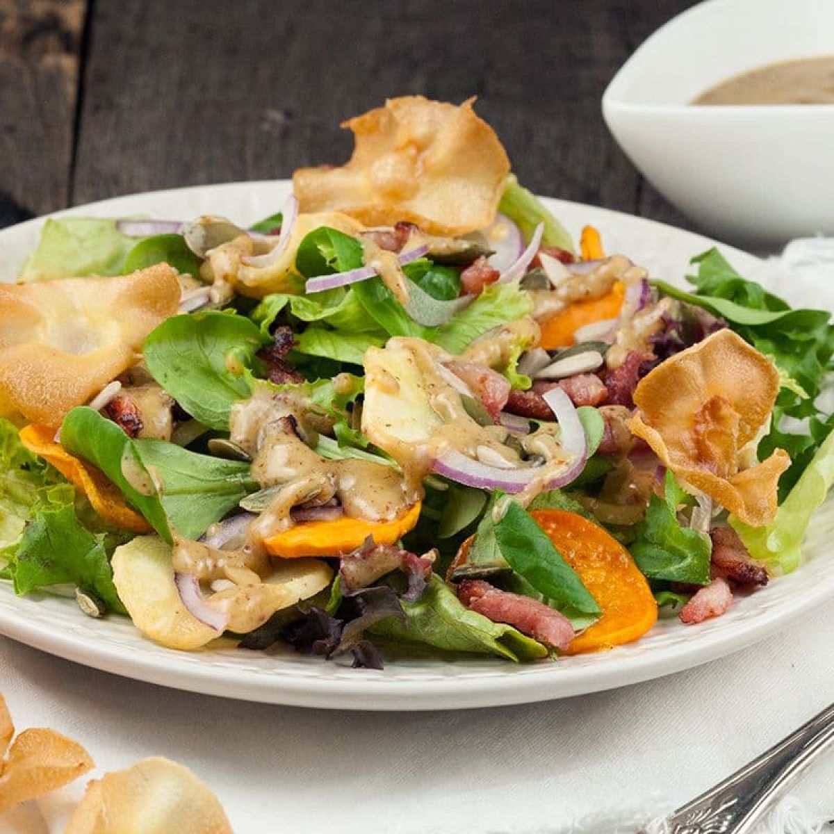 Herfstsalade met warme grove mosterddressing