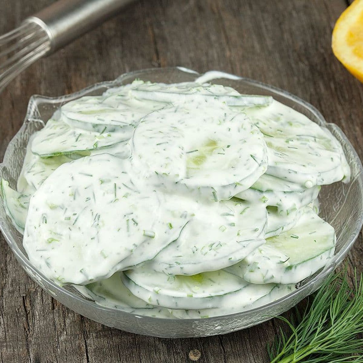 Romige komkommersalade (lekker fris en snel gemaakt)