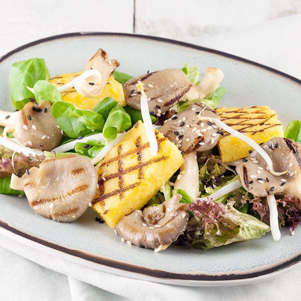 Polenta salade met oesterzwammen