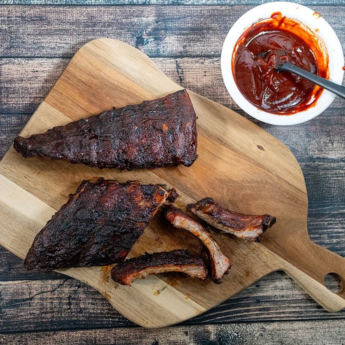 Spareribs van de BBQ - heerlijk kruidige spareribs