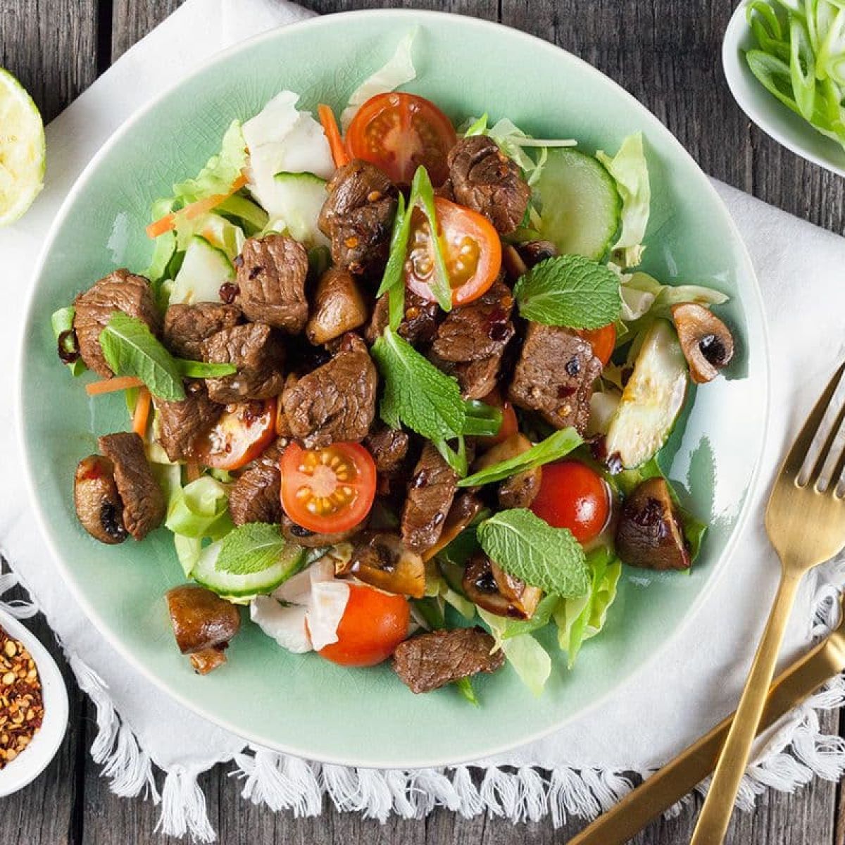 Thaise biefstuk salade