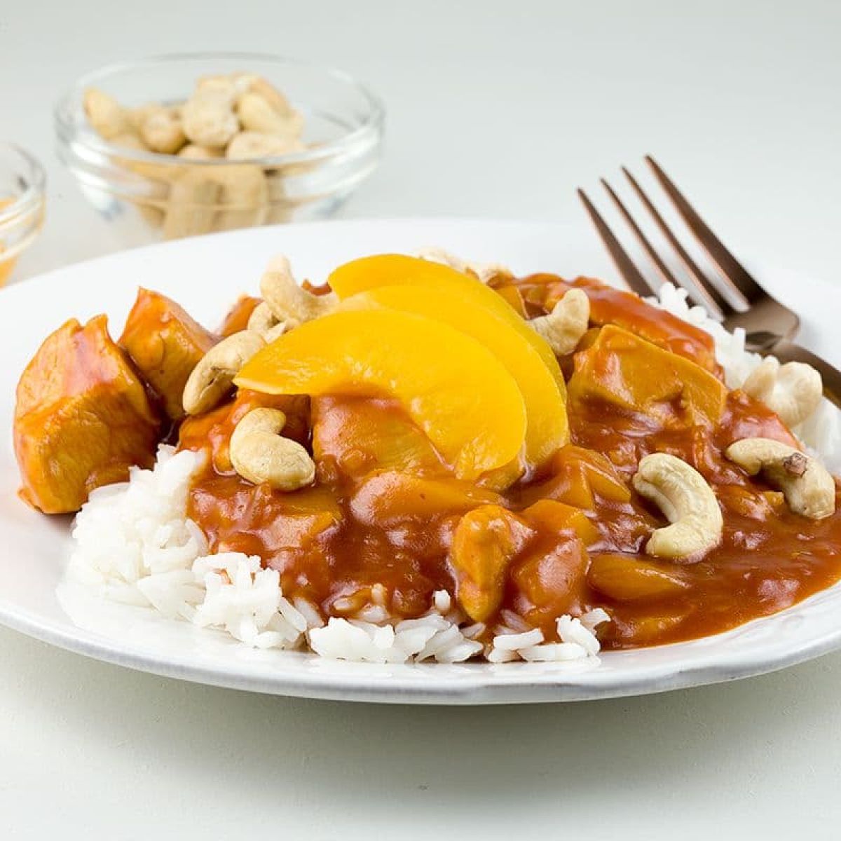 Kip pilav met perzik - lekker met rijst en cashew noten