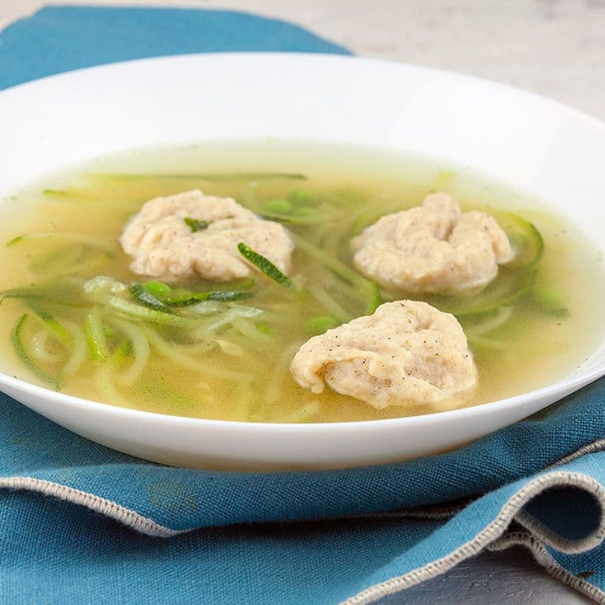 Groentesoep met spelt dumplings