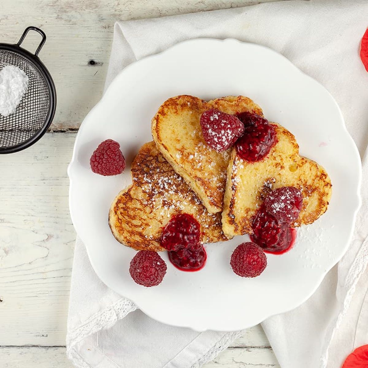 Wentelteefjes met frambozen - romantisch Valentijsdag ontbijtje