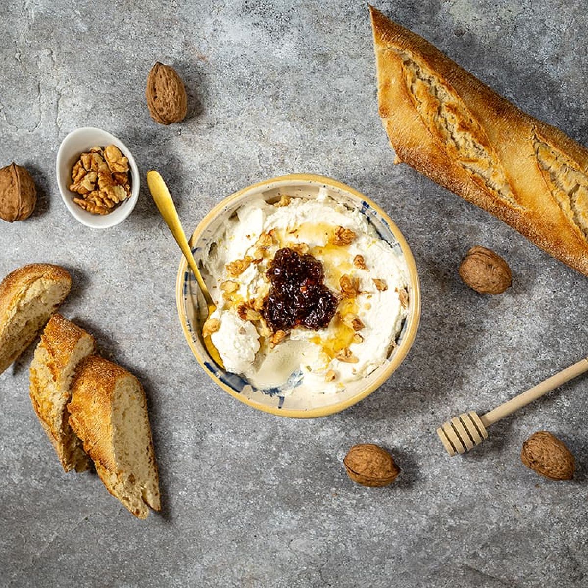 Opgeklopte feta met vijgenjam