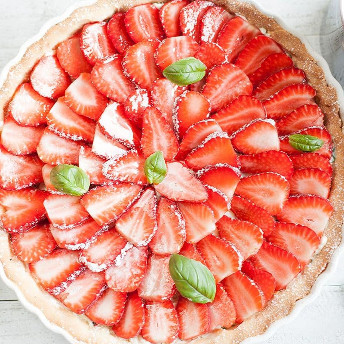 Aardbeien basilicumtaart