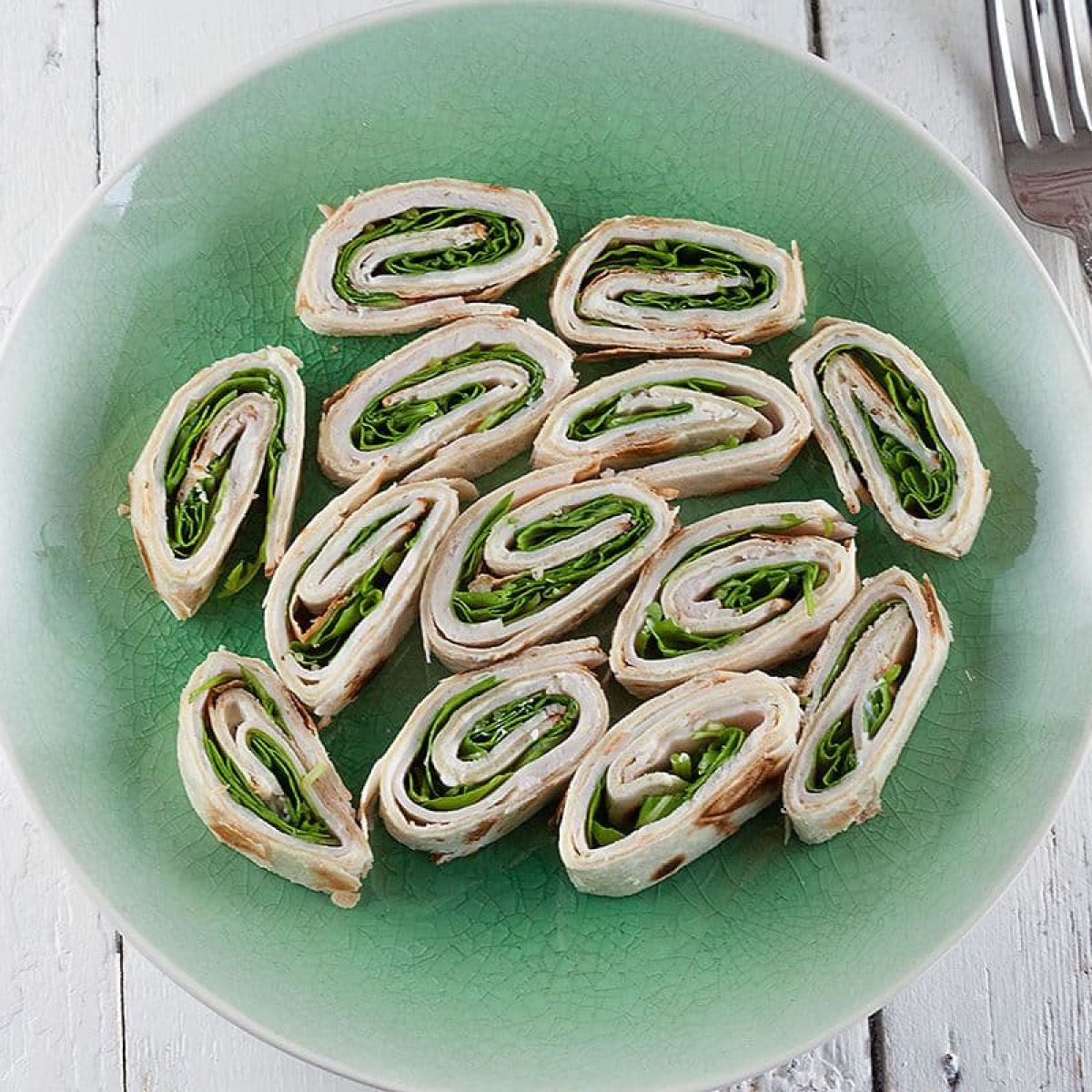 Supersnelle tortilla rolletjes met kip