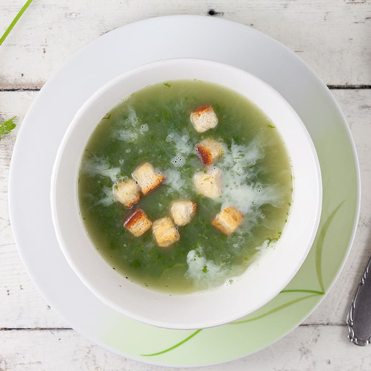Kervelsoep met croutons