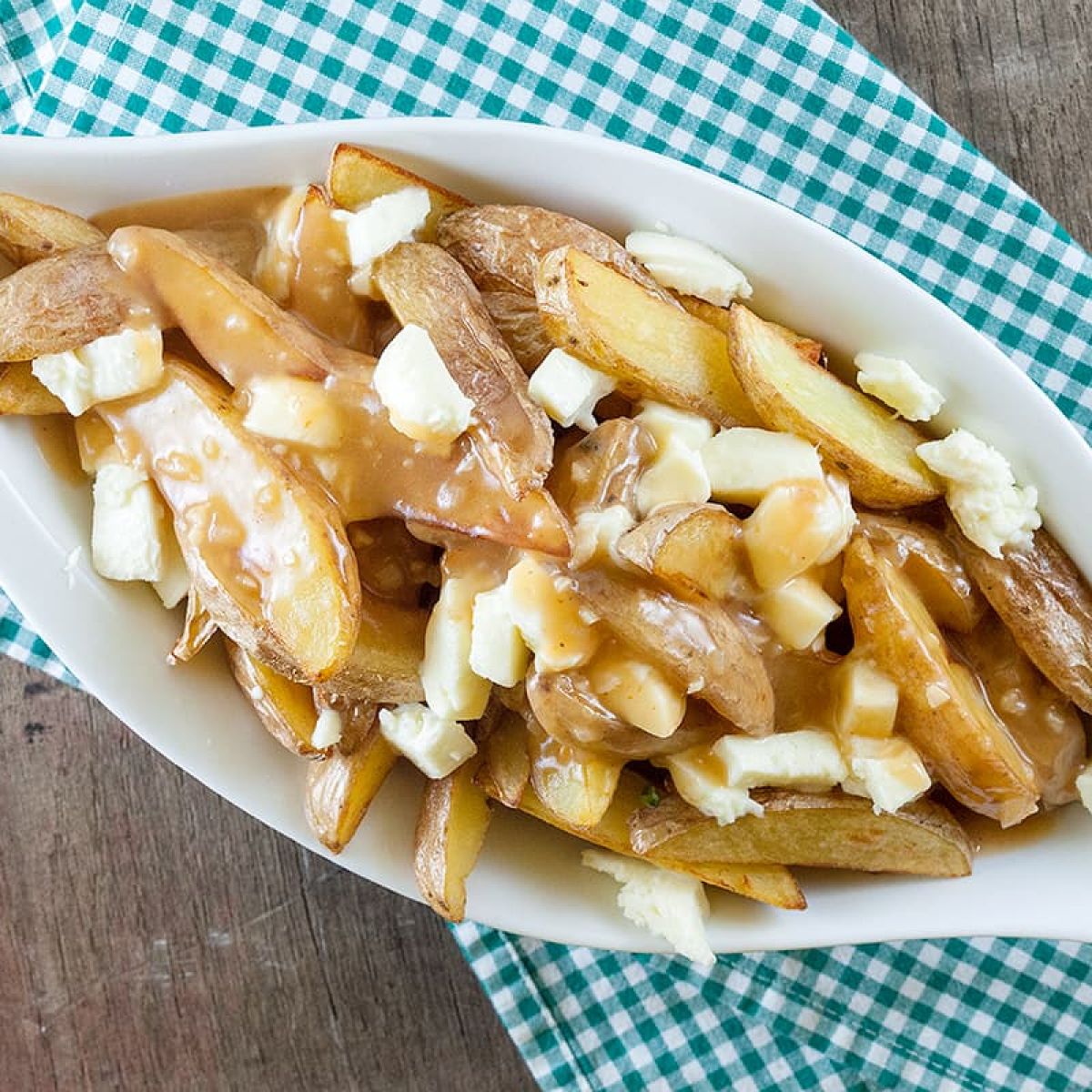 Poutine - Canadees patat met kaas en jus