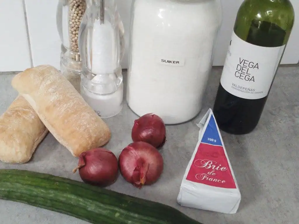 Ciabatta met brie en rode ui compote ingrediënten