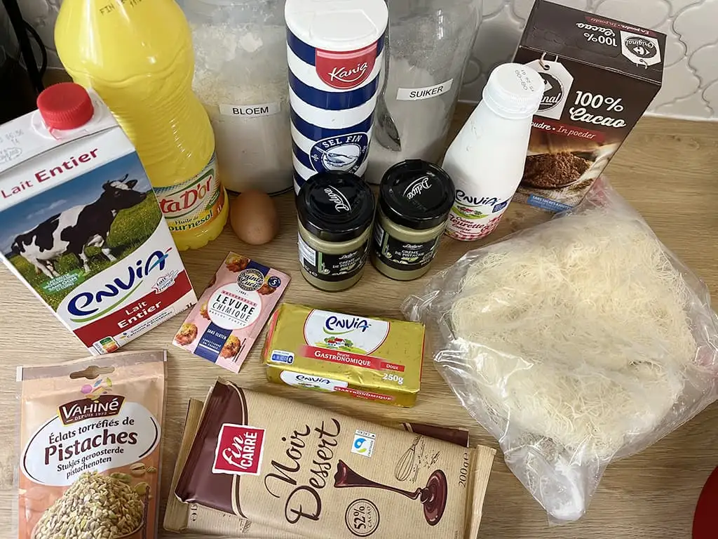 Dubai chocoladetaart met pistache ingrediënten