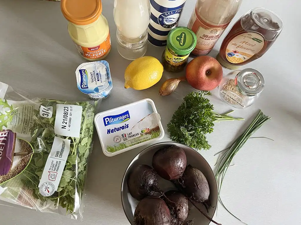 Rode bieten tartaar ingrediënten