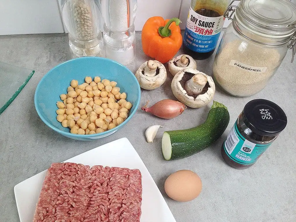 Gebakken mini gehaktballetjes met kikkererwten ingrediënten