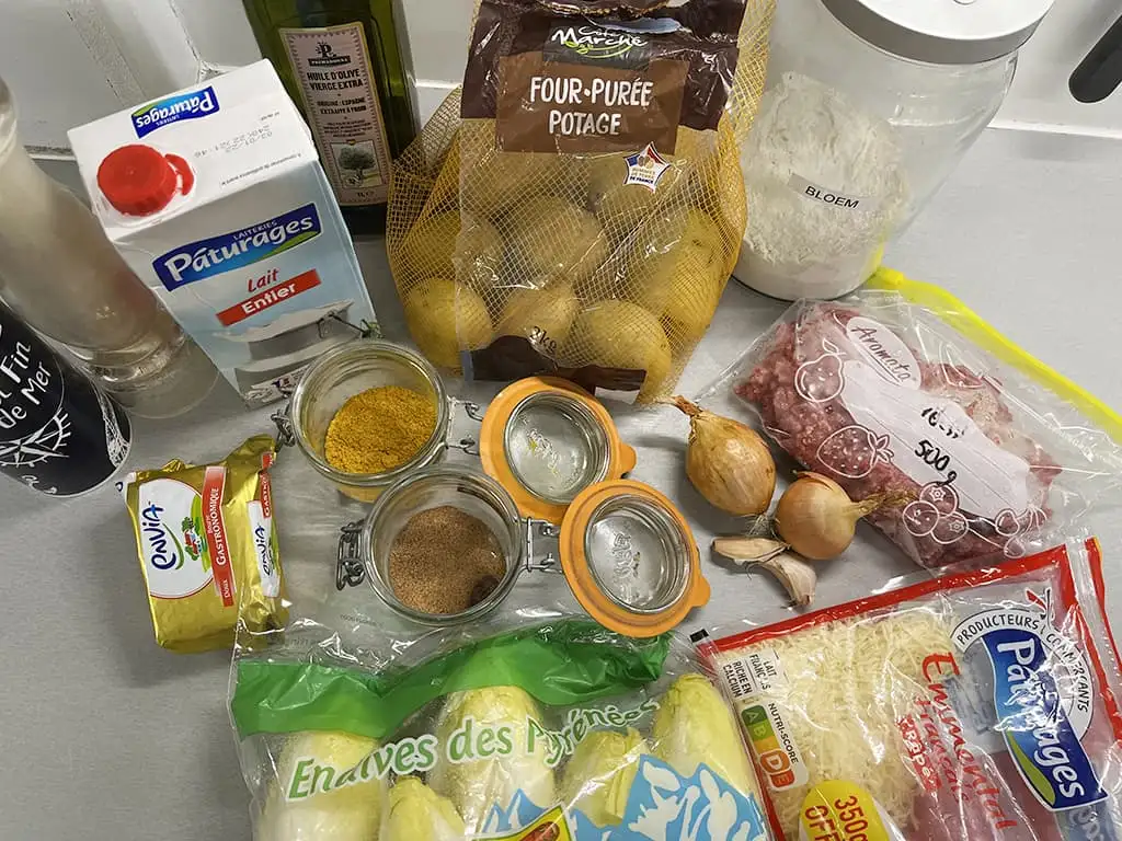 Witlofschotel met gehakt ingrediënten