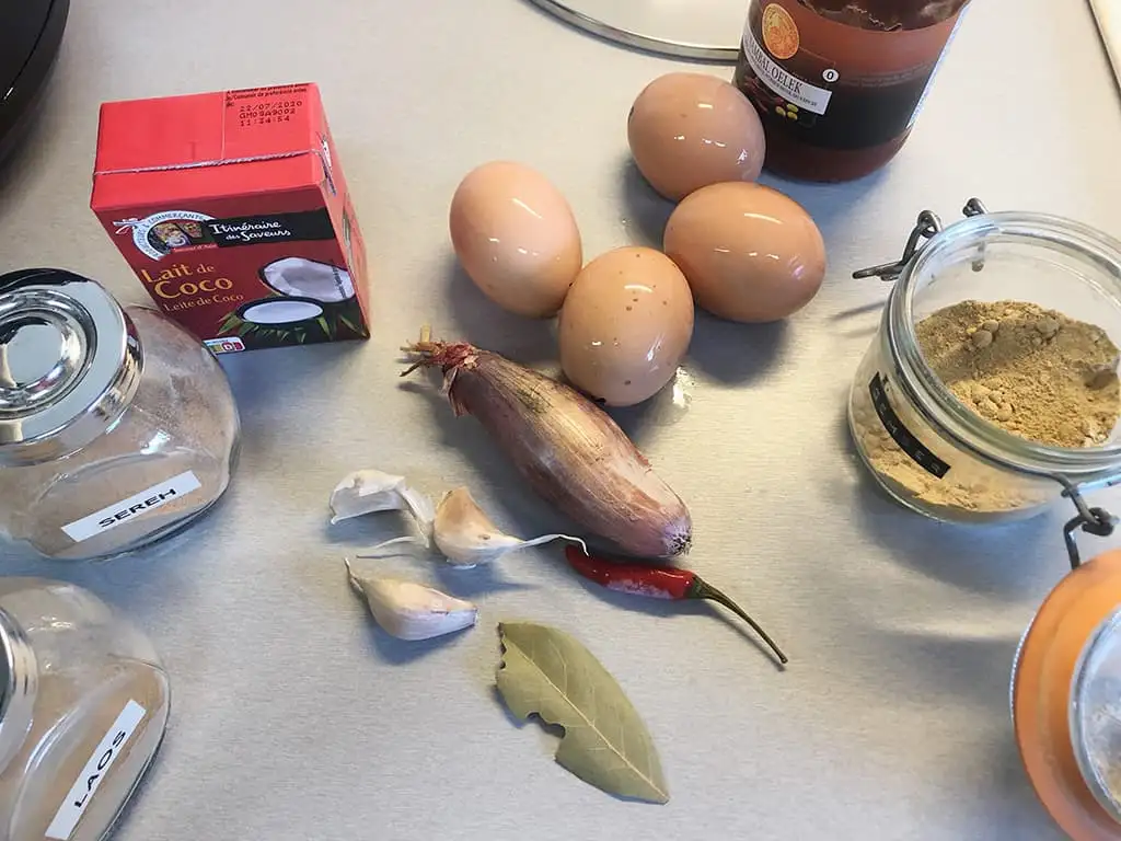 Sambal goreng telor ingrediënten
