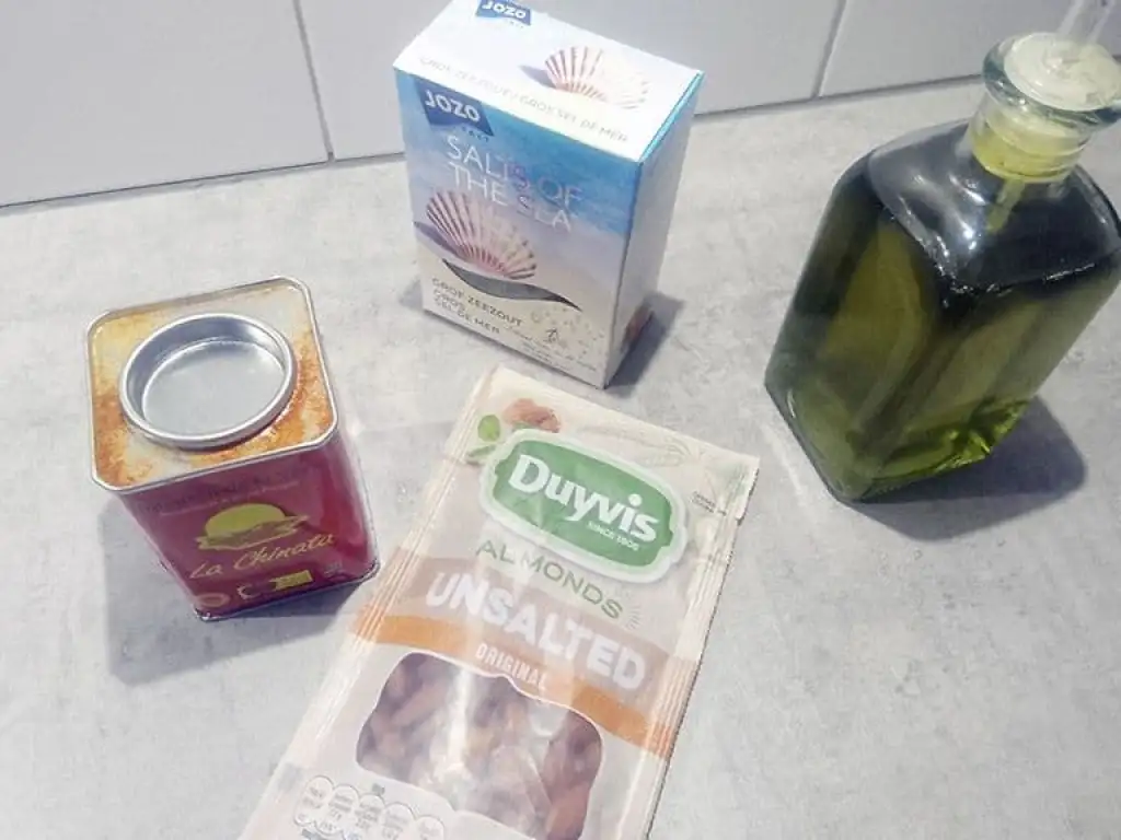 Geroosterde amandelen met gerookte paprika ingrediënten