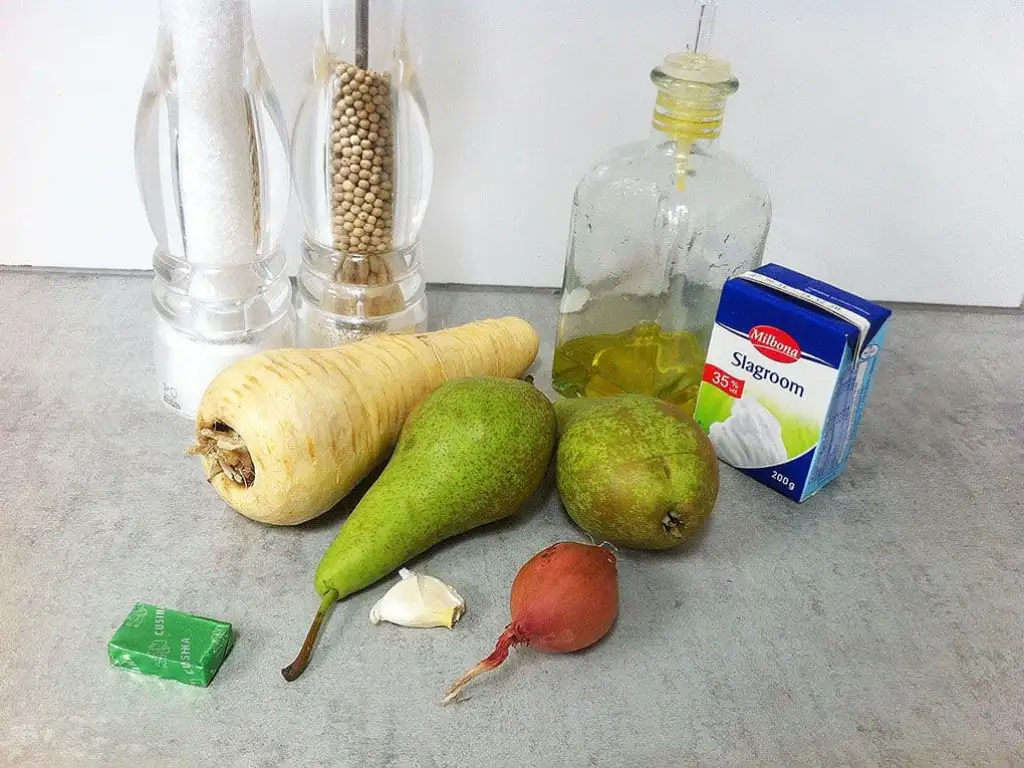 Zoete peer-pastinaaksoep ingrediënten