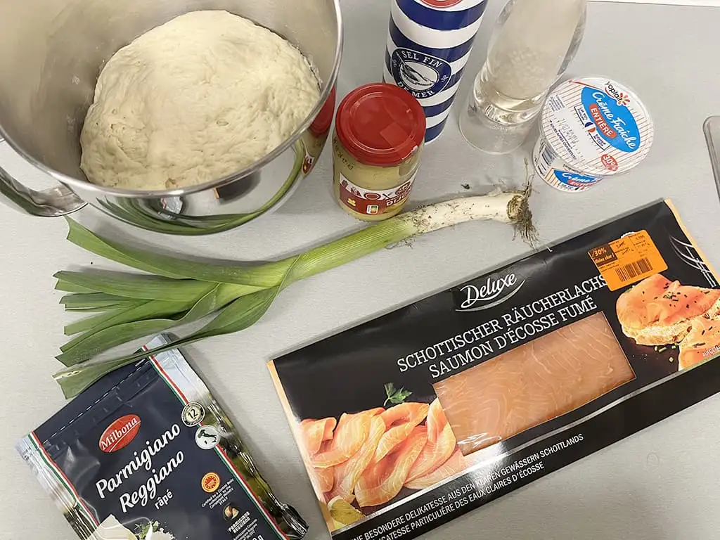 Preipizza met gerookte zalm ingrediënten