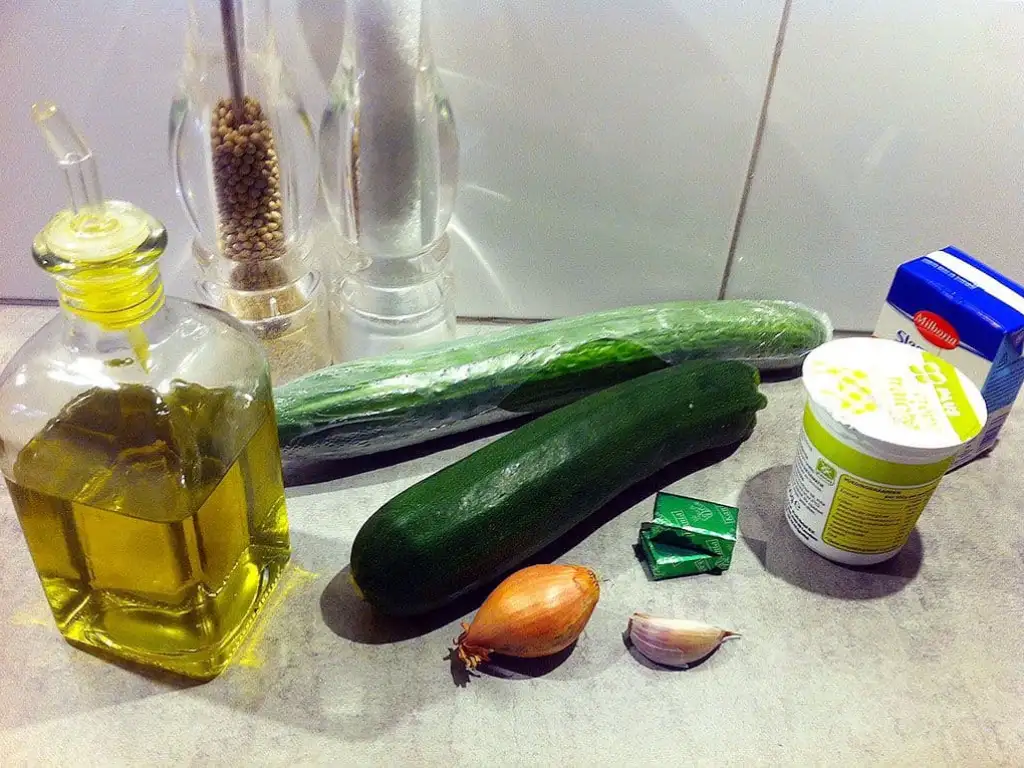 Romige komkommer-courgette soep ingrediënten