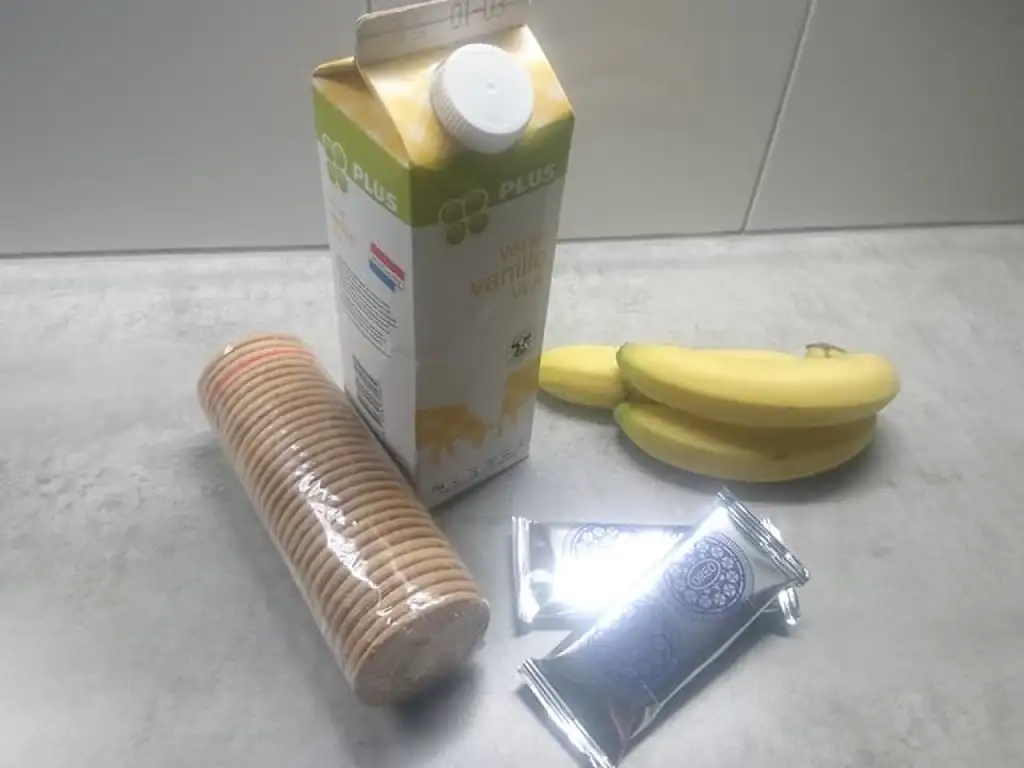 Vanillepudding met banaan en oreo koekjes ingrediënten