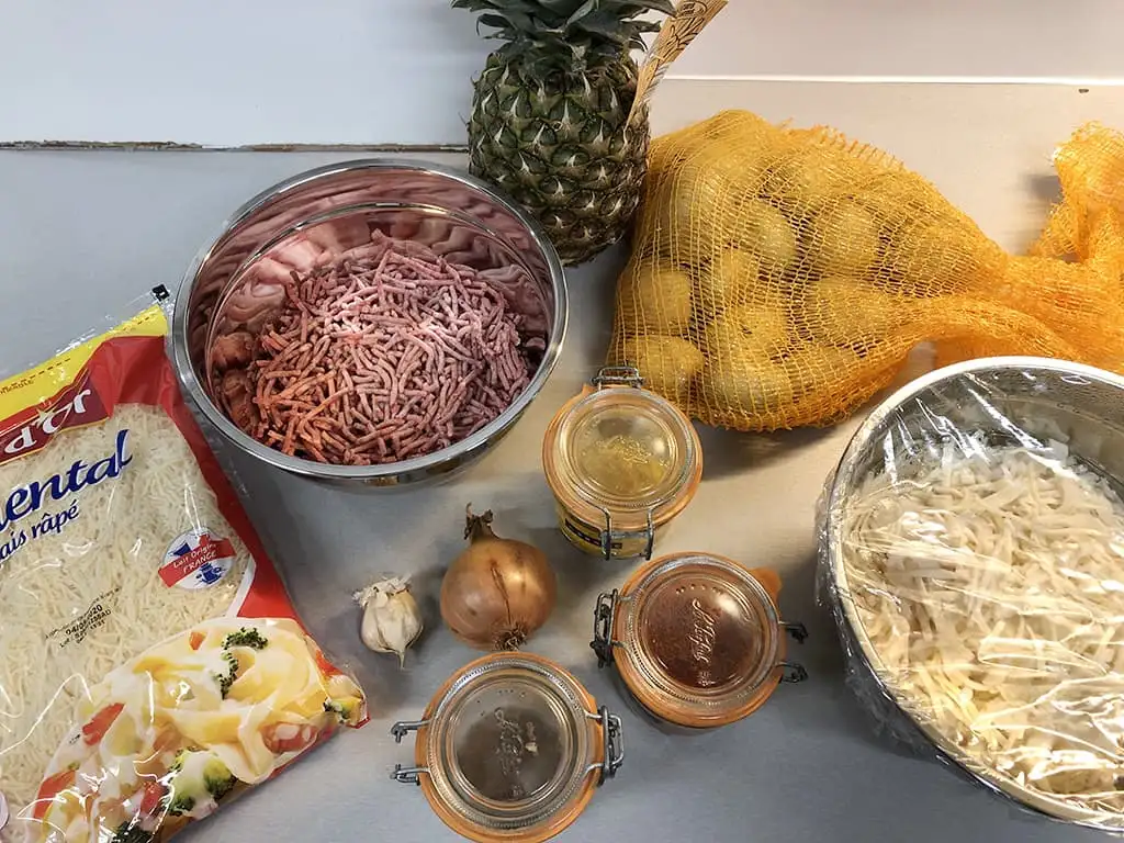 Zuurkoolschotel met ananas ingrediënten