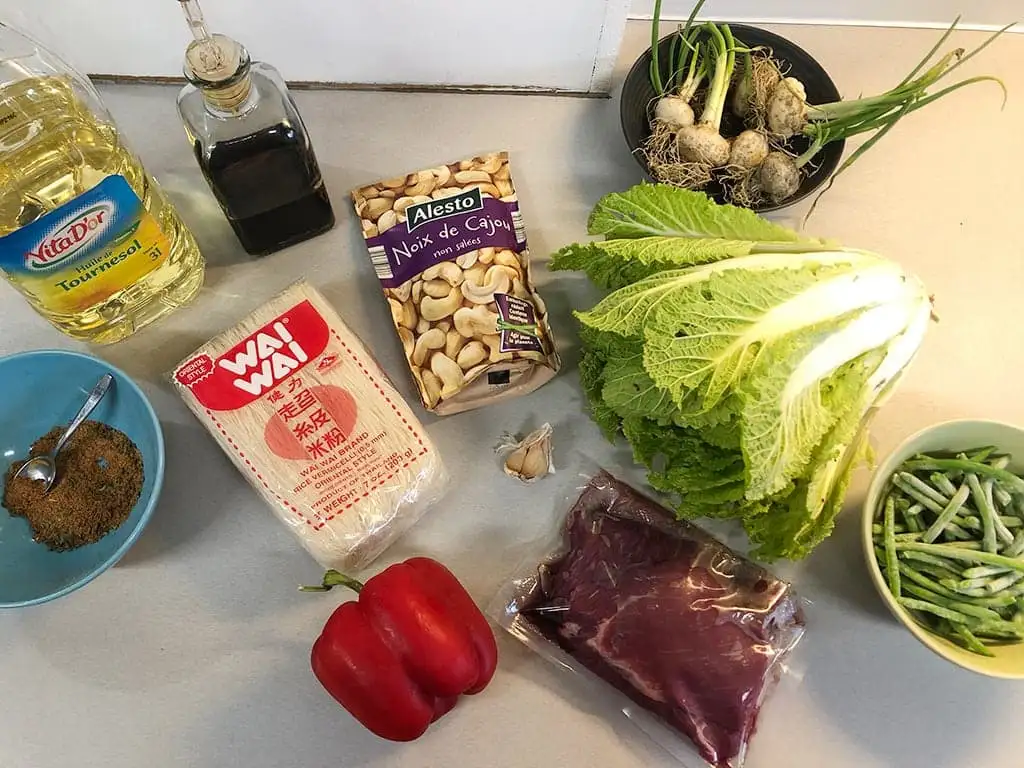 Mihoen met biefstuk en groenten ingrediënten