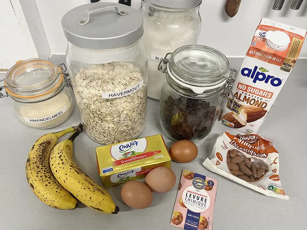 Havermoutcake met amandelen ingrediënten