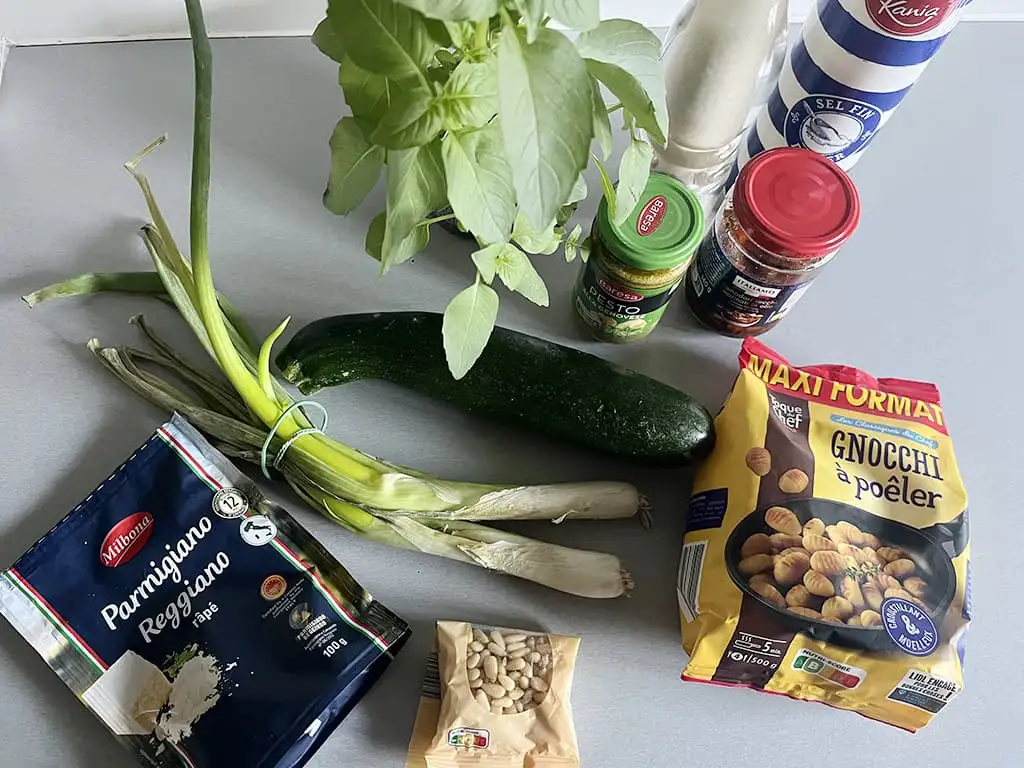 Gnocchi met courgette en pesto ingrediënten
