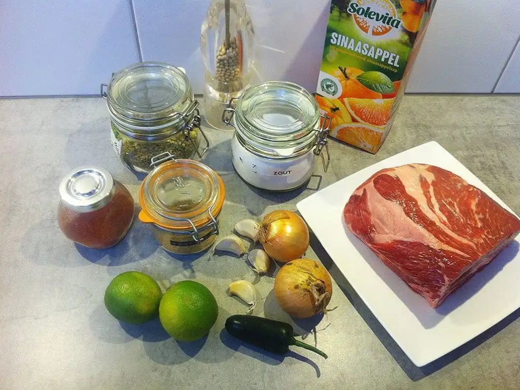 Mexicaans varkensvlees carnitas uit de slowcooker ingrediënten