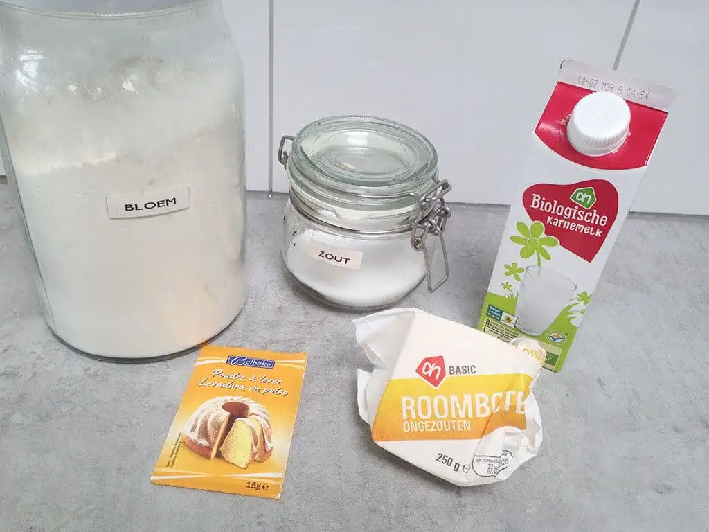 Karnemelkse broodjes ingrediënten