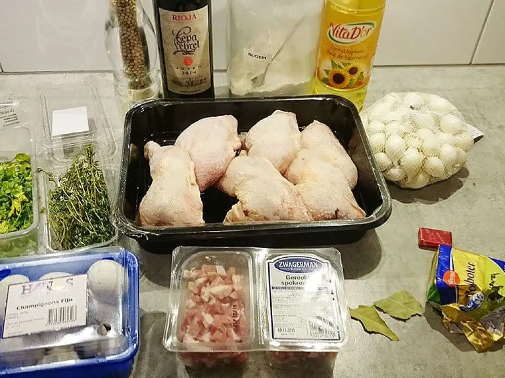 Coq au vin op klassieke wijze ingrediënten