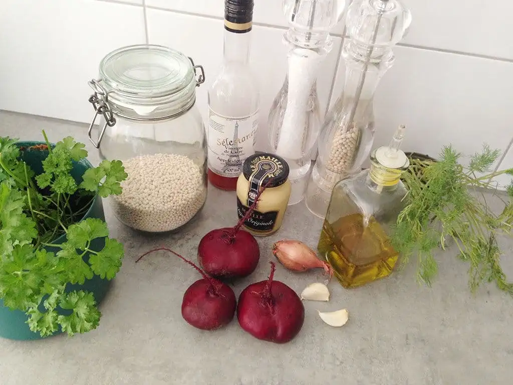 Rode bieten parelcouscous salade ingrediënten