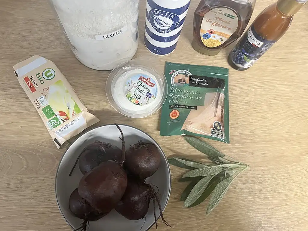 Hartige galette met rode biet ingrediënten