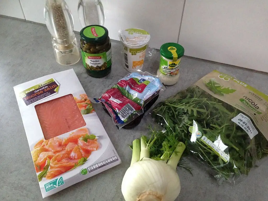 Gerookte zalmsalade met mierikswortel ingrediënten