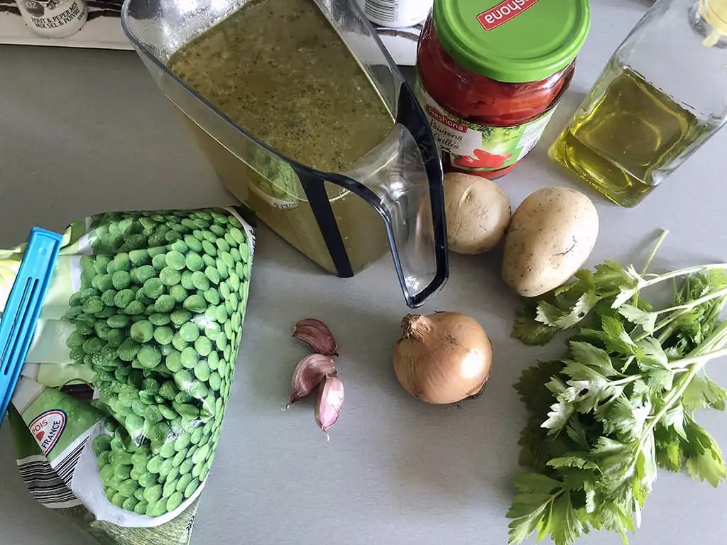 Doperwtensoep met geroosterde paprika ingrediënten