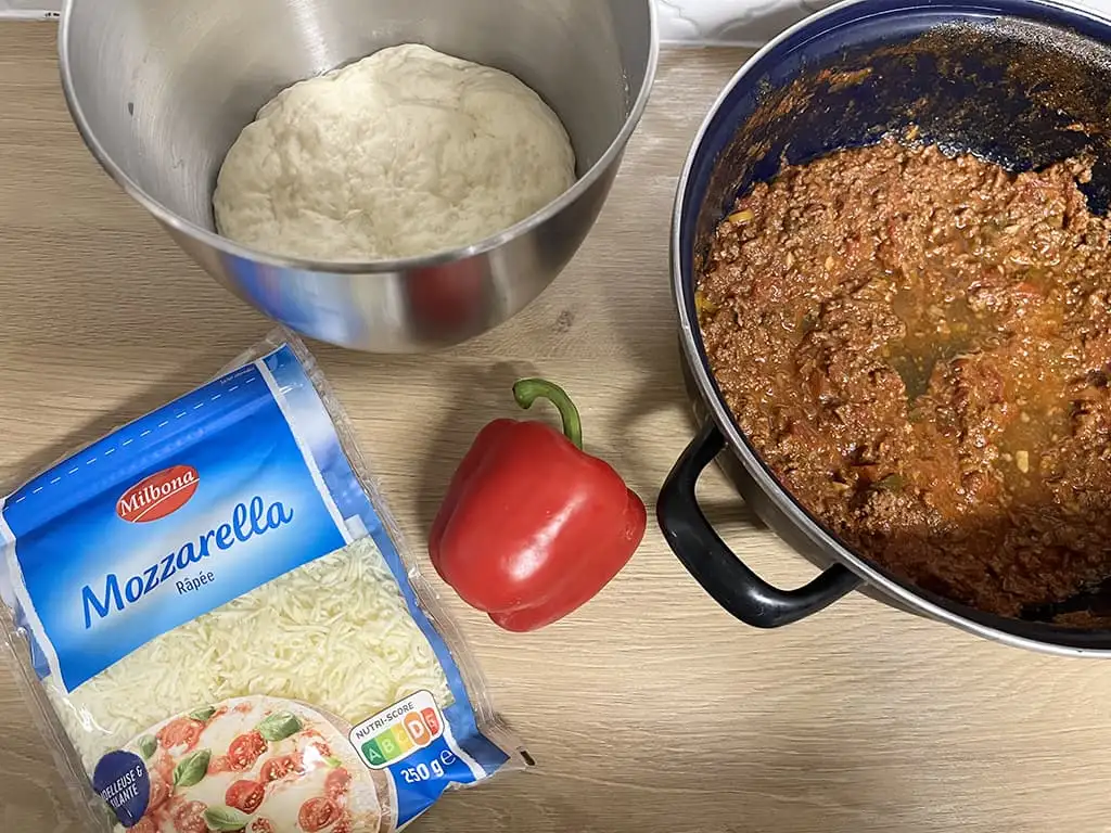 Pizza bolognese ingrediënten